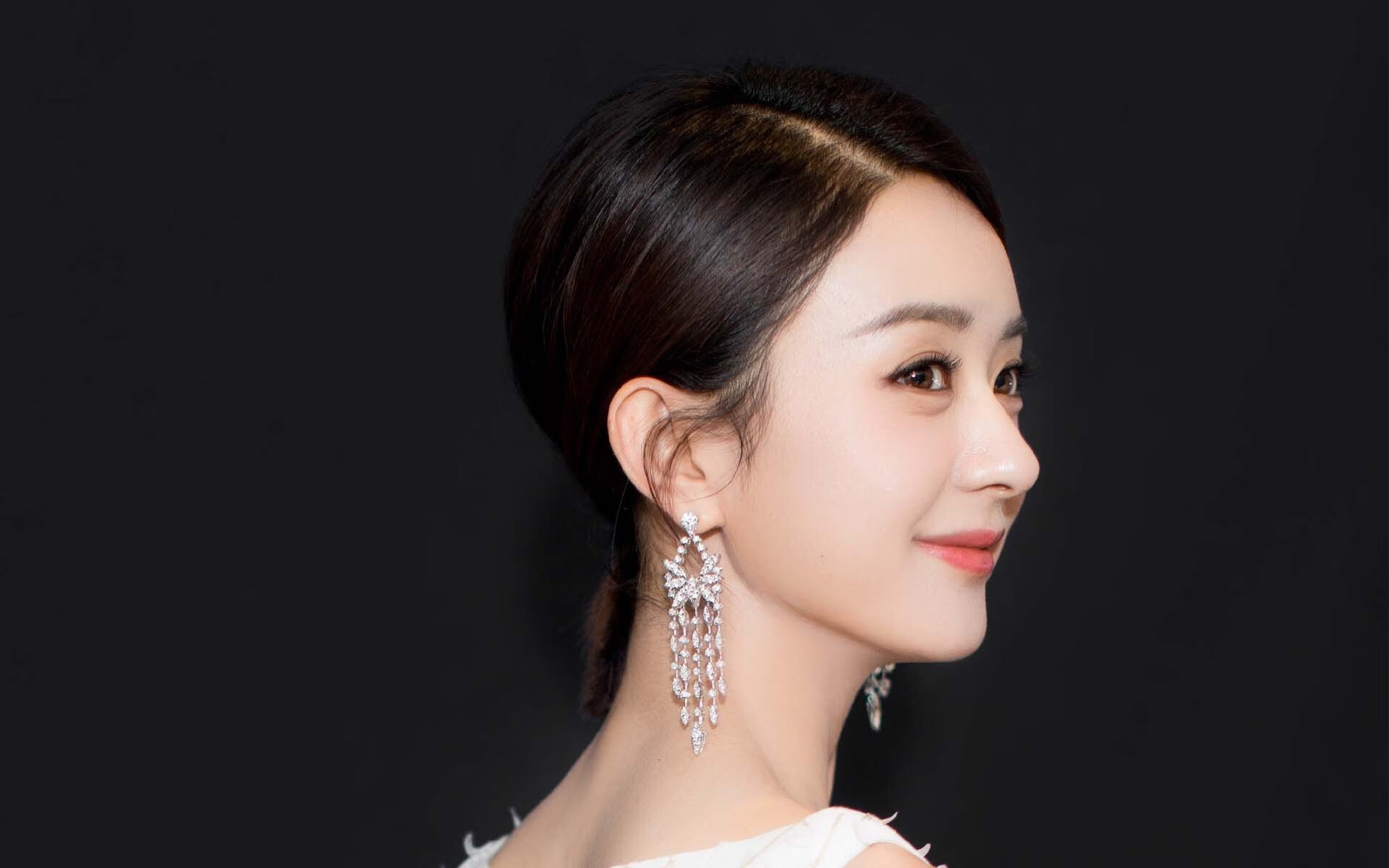 Jiu You-墨西哥队在巴黎奥运会比赛中多次通过团队配合得分，墨西哥奥运会足球金牌名单