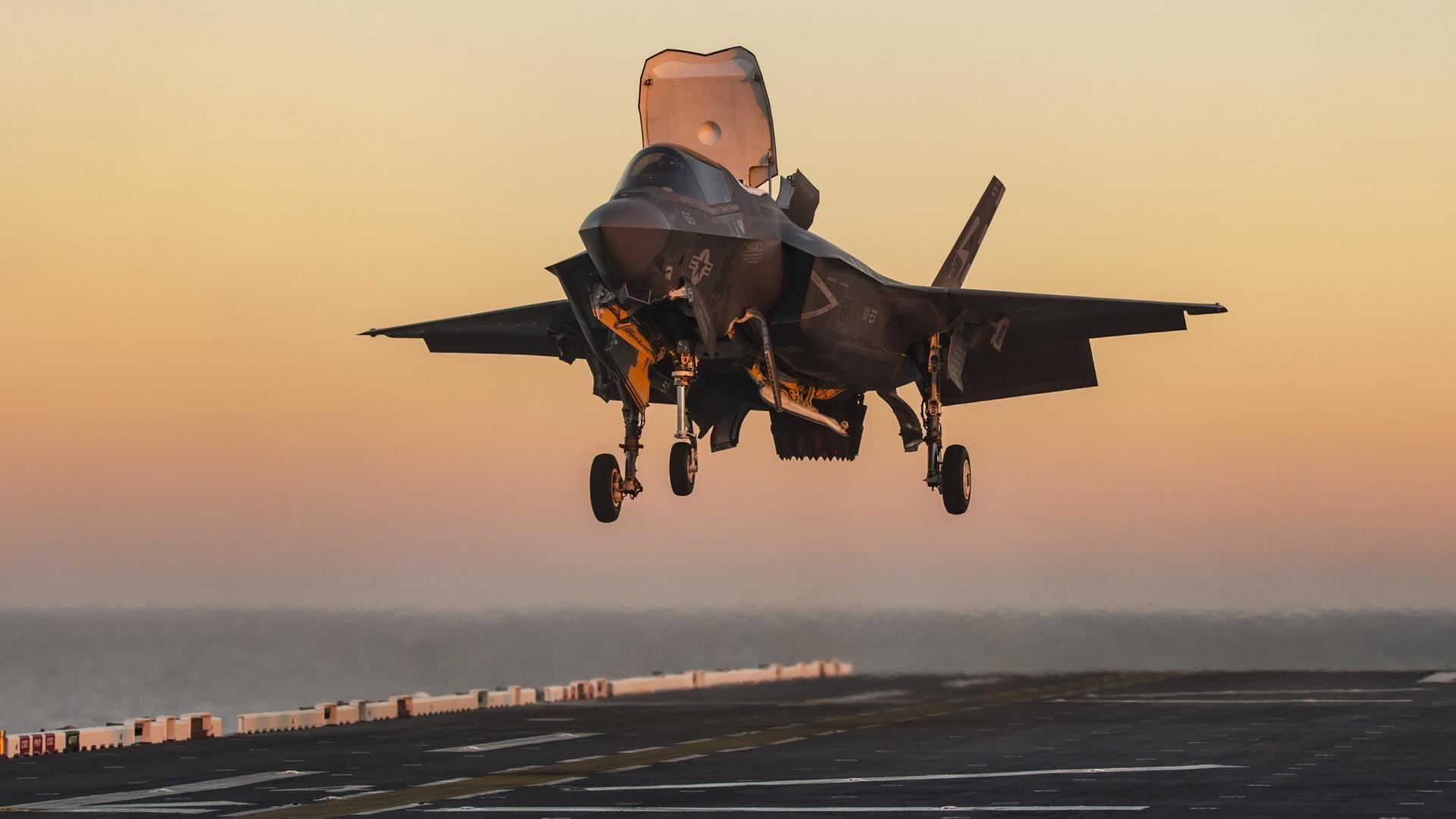 生态水域成赛道,轻艇马拉松成焦点,赛艇马拉松世界纪录