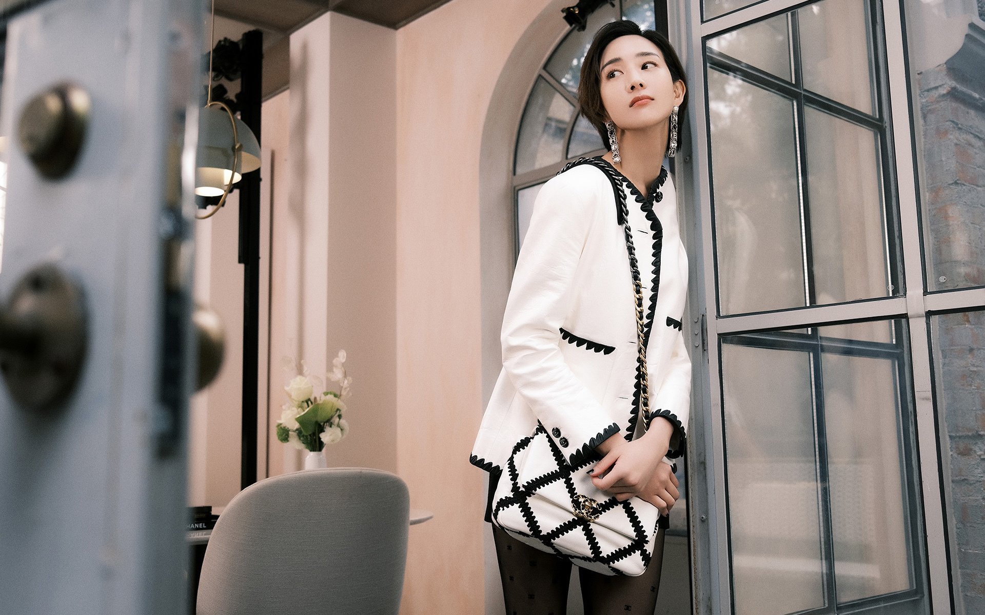 谷爱凌现场指导滑雪初学者动作技巧,滑雪运动员谷爱凌是哪国人原来